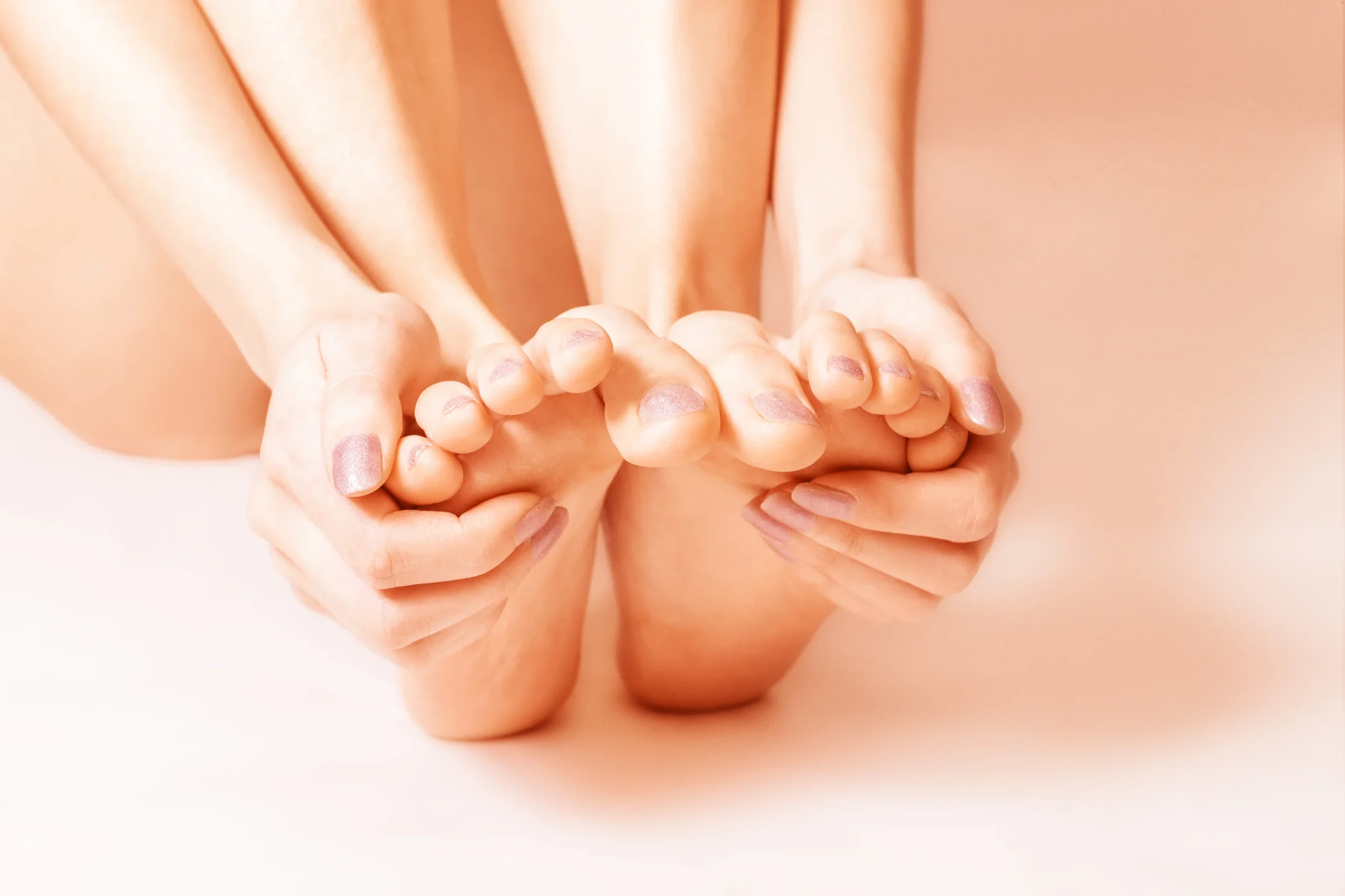 Keeping Your Feet Healthy Between Pedicures