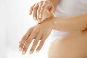 What Wax is Recommended for Paraffin Manicures and Pedicures? 2 August Nail Trends We're Loving Right Now